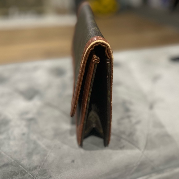 Beautiful vintage 💯 Authentic LV Clutch, A must have for LV collectors - Picture 5 of 14